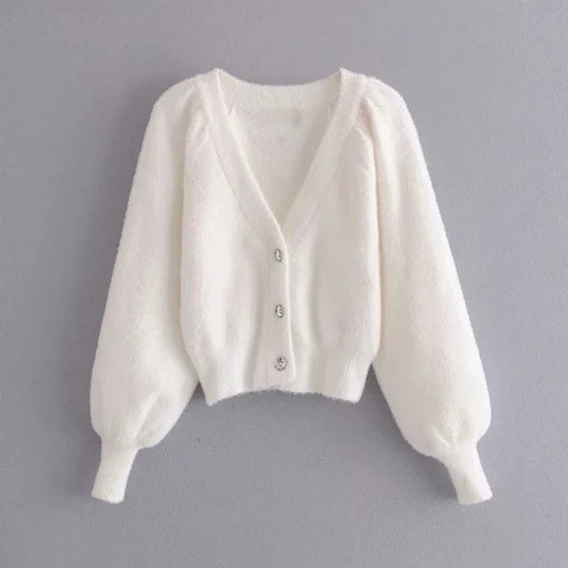Conjuntos de dos piezas para mujer: cárdigan blanco de felpa de mohair con botones, abrigos, tops con sujetador y minipantalones cortos a juego.