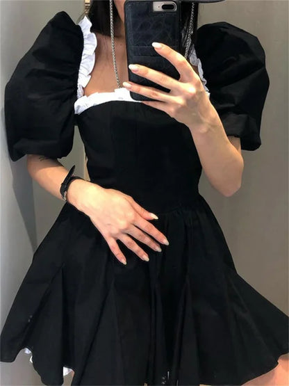 Vestido mini de patchwork en contraste para mujer, manga corta, ajustado, a la moda, para fiesta, con volantes
