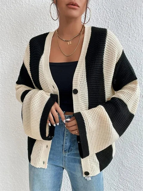 Suéter tipo cárdigan de moda con contraste calado para mujer, prenda de punto holgada de manga larga, ropa de calle de retazos, abrigo para mujer