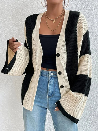Suéter tipo cárdigan de moda con contraste calado para mujer, prenda de punto holgada de manga larga, ropa de calle de retazos, abrigo para mujer