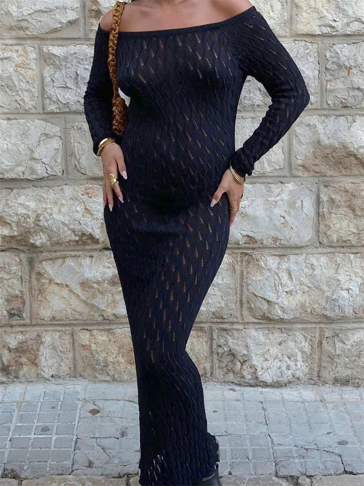 Vestido largo de punto con hombros descubiertos: vestido de punto calado con diseño patchwork