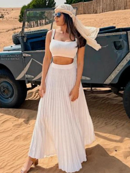 Nuevos conjuntos de dos piezas de punto blanco para mujer, top de tirantes acanalado y falda de punto plisada, conjuntos de vestido largo de verano para mujer.