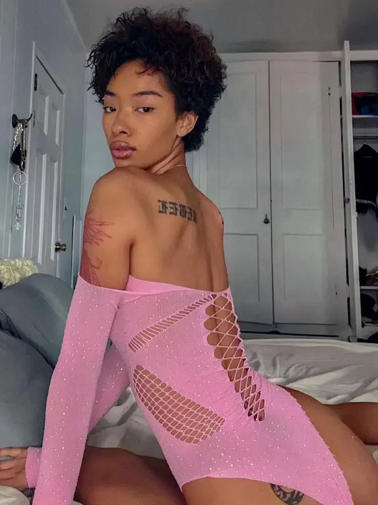 Body de encaje rosa con hombros descubiertos: lencería sexy de malla transparente y calada para discoteca