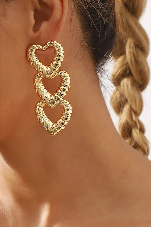 Pendientes de metal con forma de corazón 