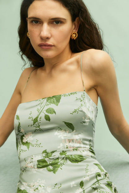 Vestido largo camisola de satén con estampado floral 