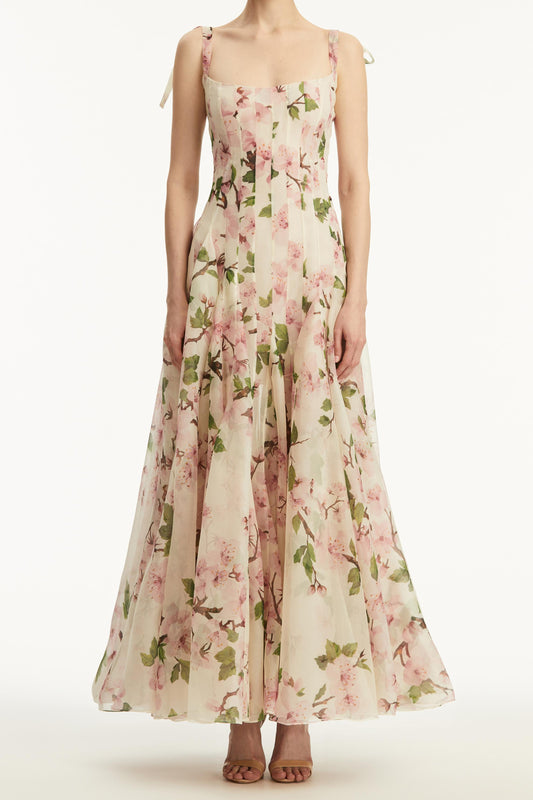 Vestido largo con escote corazón y fruncido floral 