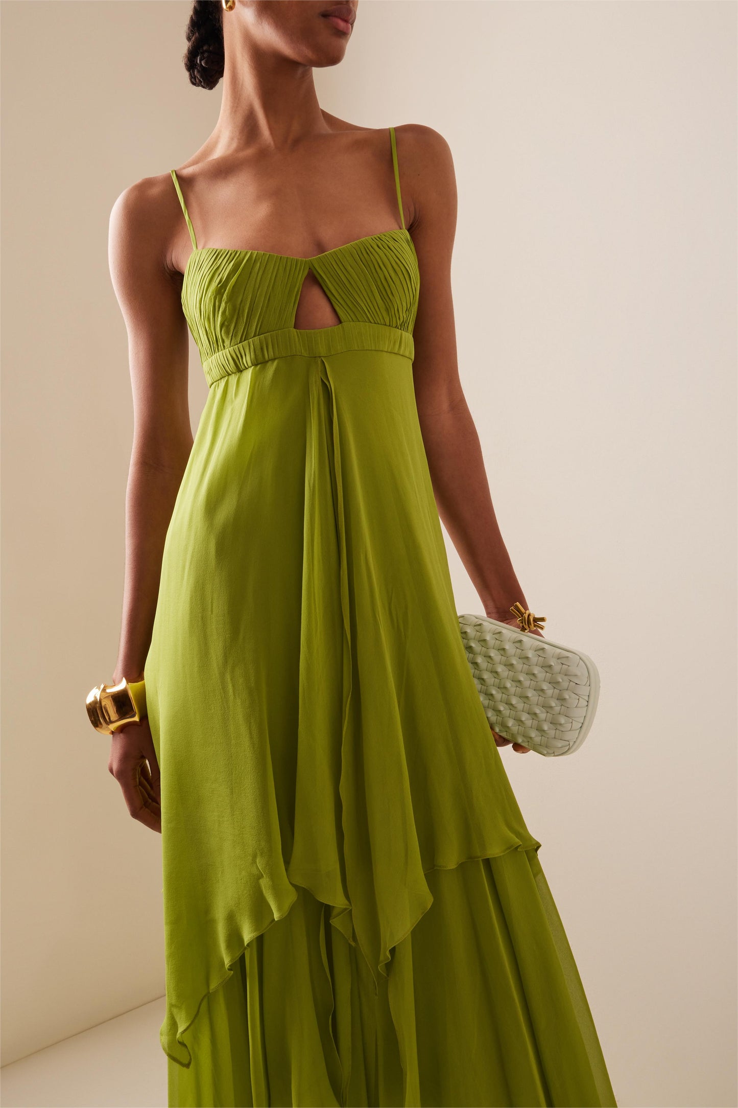 Vestido largo plisado liso con aberturas 