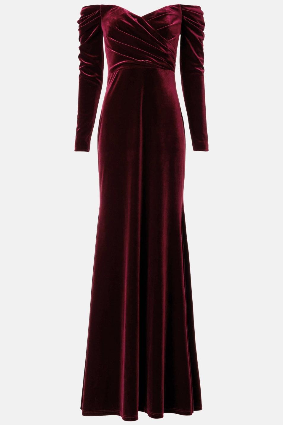 Vestido largo de terciopelo liso con hombros descubiertos 