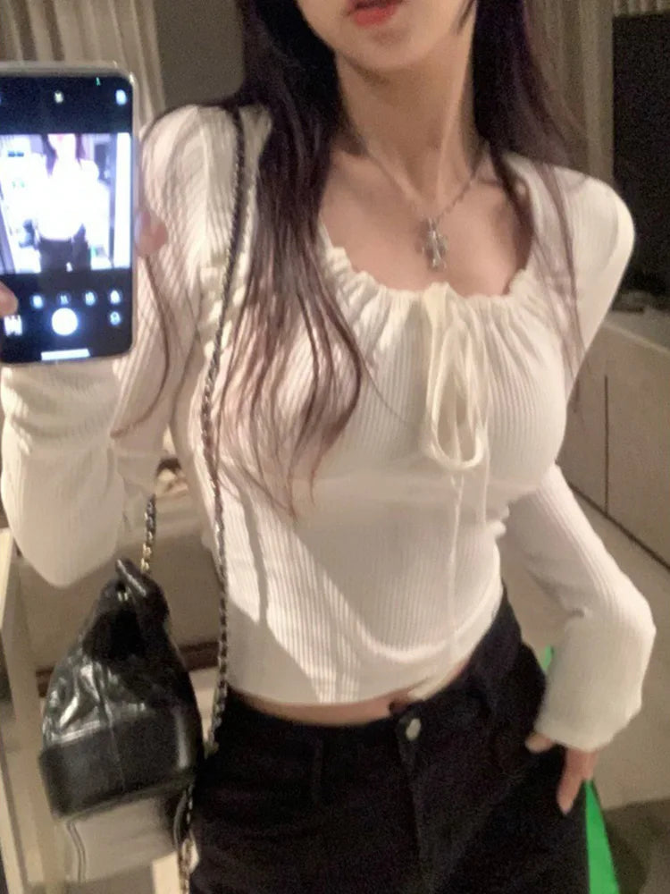 Camisetas sexys ajustadas para mujer, top corto de manga larga con cuello redondo y corte entallado, camisetas de moda de primavera, tops sólidos coreanos
