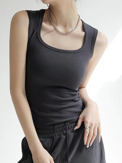 Camisola básica de verano con cuello en U y canalé para mujer.