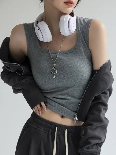 Camisola básica de verano con cuello en U y canalé para mujer.