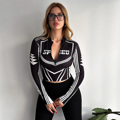 Top deportivo con cuello alto y cremallera para mujer, camisa con estampado de rayas y letras, informal, ajustado, elástico, versátil, para salir a estudiar