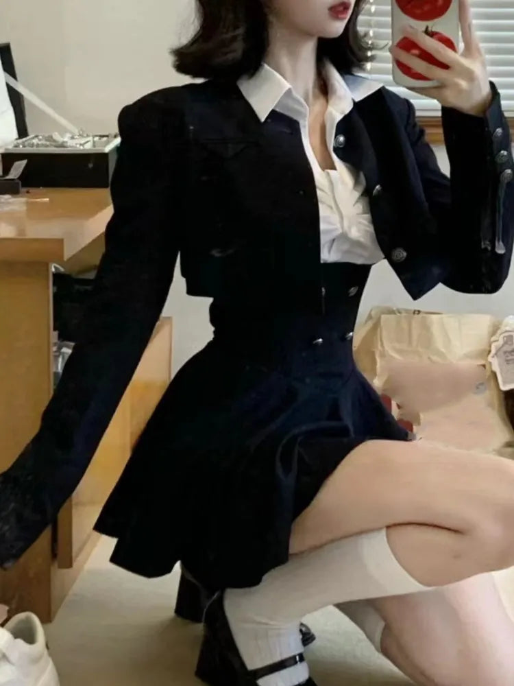 Conjunto de 3 piezas Y2K para mujer: abrigo corto, camisa de manga larga y minivestido con volantes y cintura alta, estilo coreano chic y sexy.