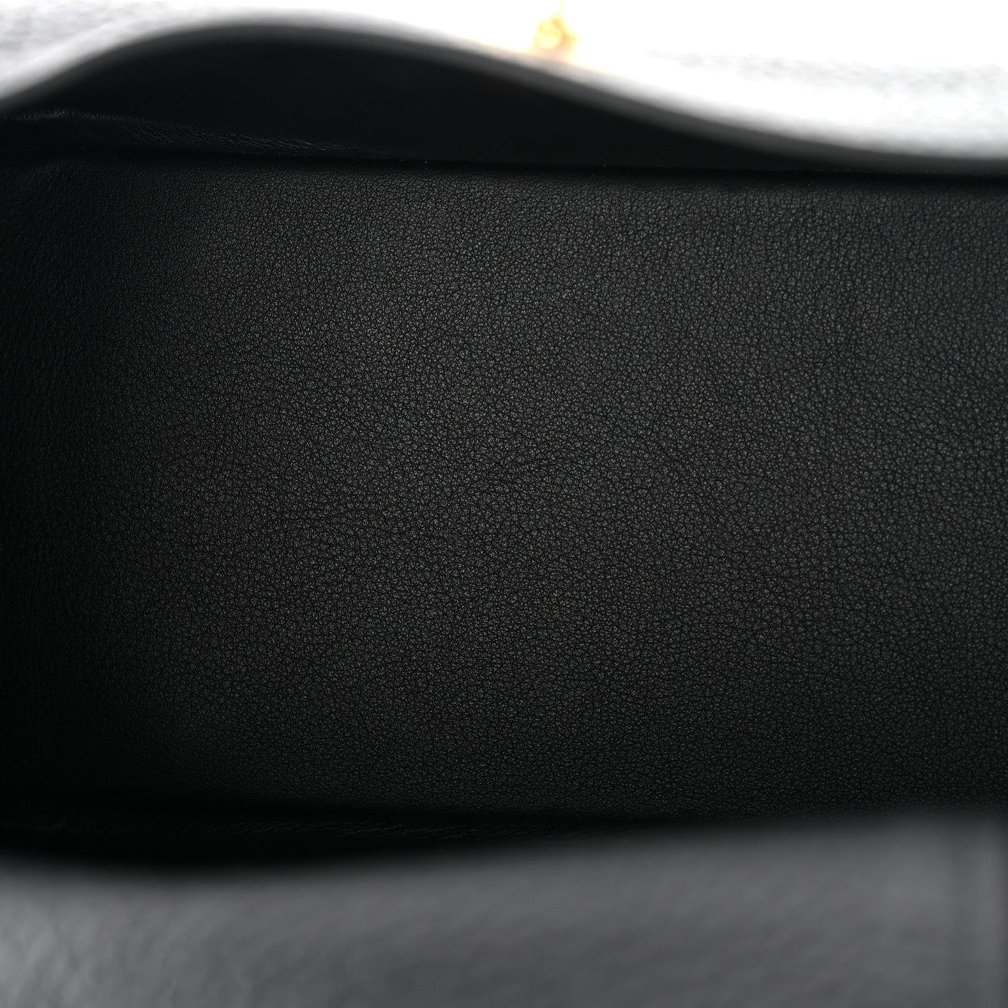 Taurillon Clemence Mini Lindy 20 Black