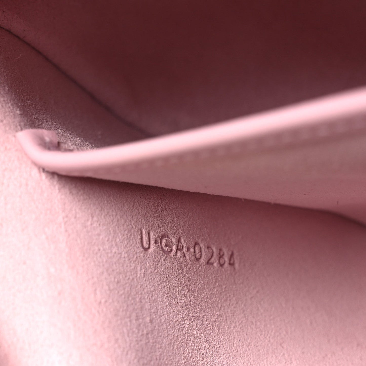 Smooth Calfskin Medium Strap Ava Triomphe Shoulder Pastel Pink