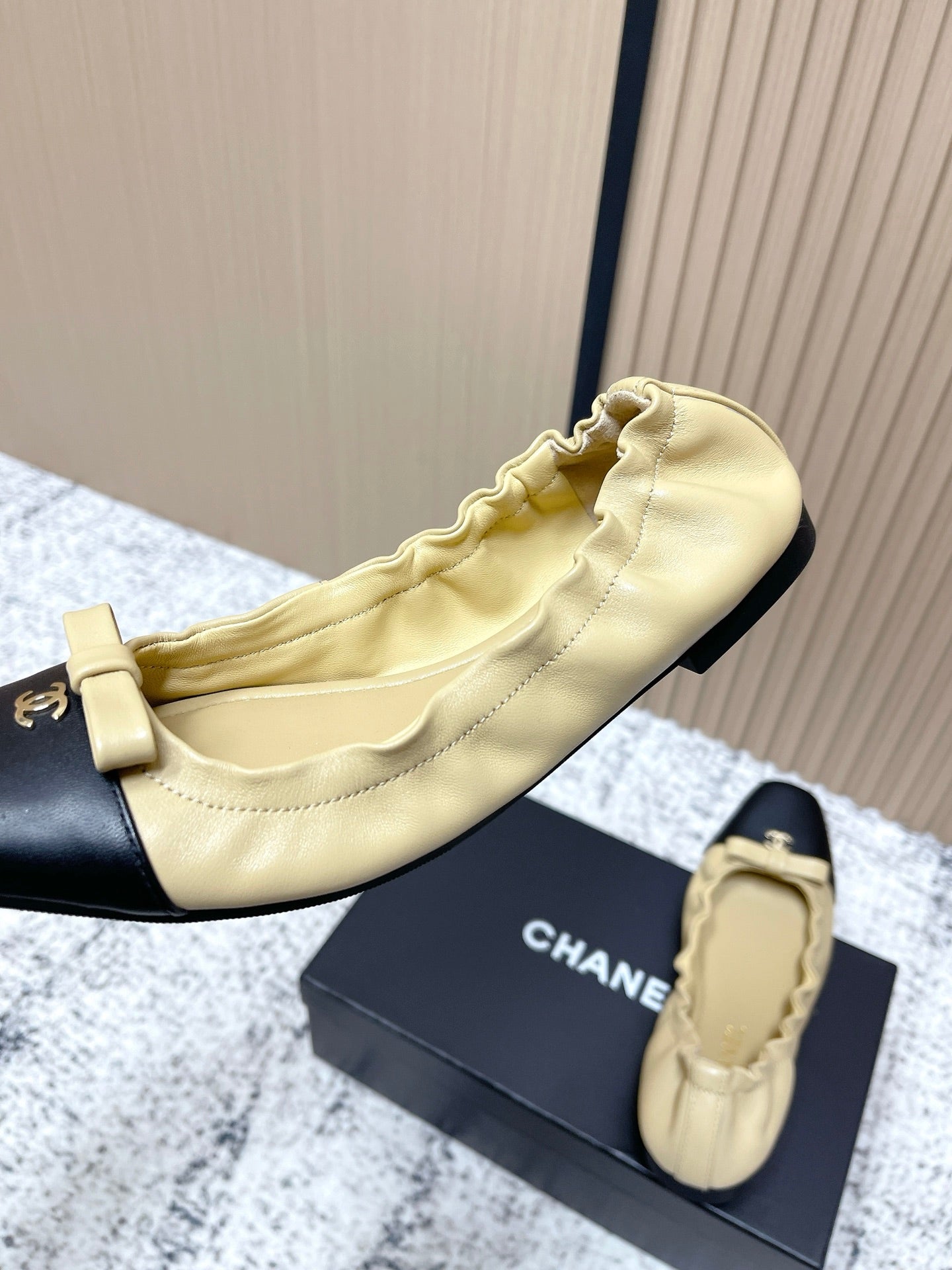 Chanel 26 Ruffle Brown Black Ballet Flats in Lambskin 591374