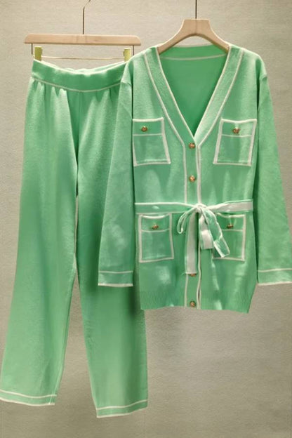 Elegante traje de suéter de dos piezas con contraste de colores