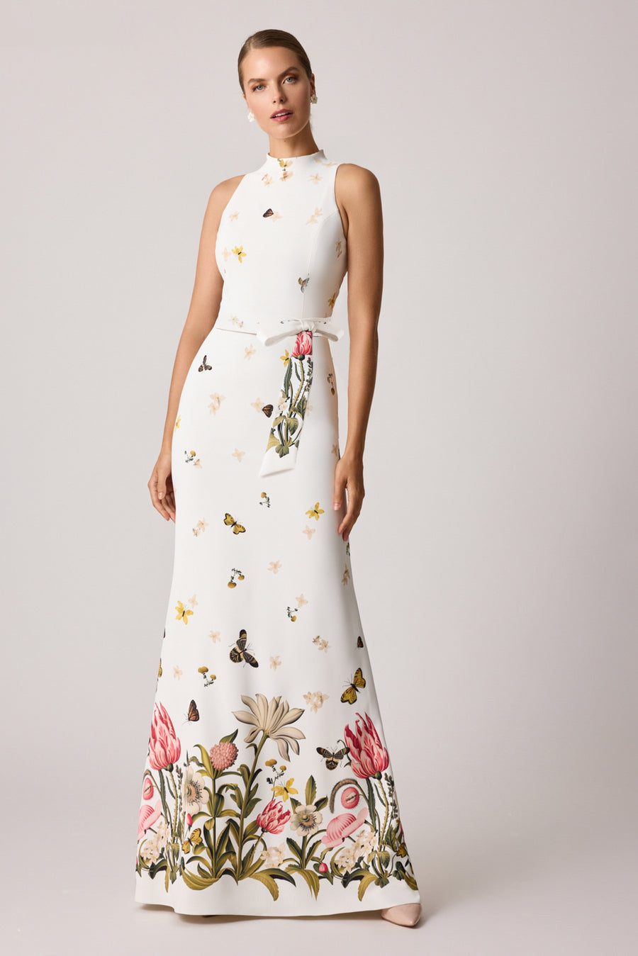 Vestido largo sin mangas con estampado de mariposas de Moira 
