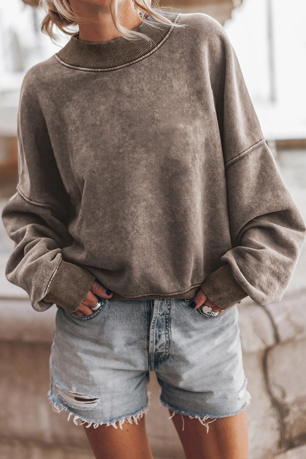 Sudadera lavada con hombros caídos