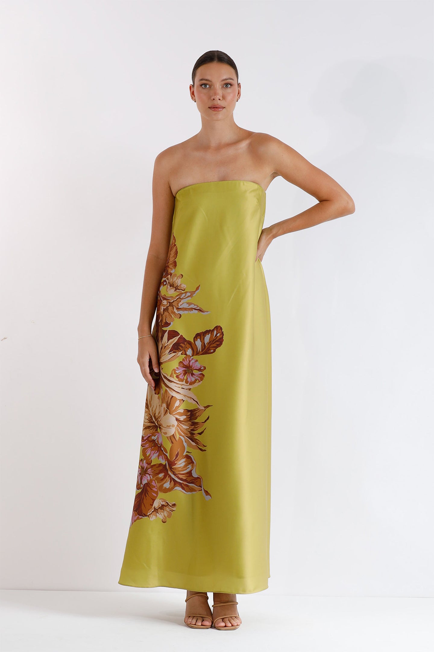 Vestido largo sin tirantes con estampado floral Xenia 