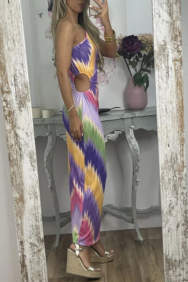 Vestido ajustado con estampado floreciente y hombros inclinados irregulares 