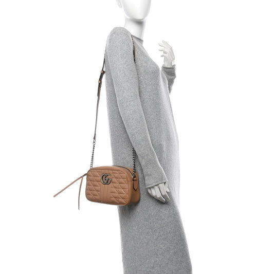 Calfskin Matelasse Aria Small GG Marmont Chain Shoulder Bag Camelia