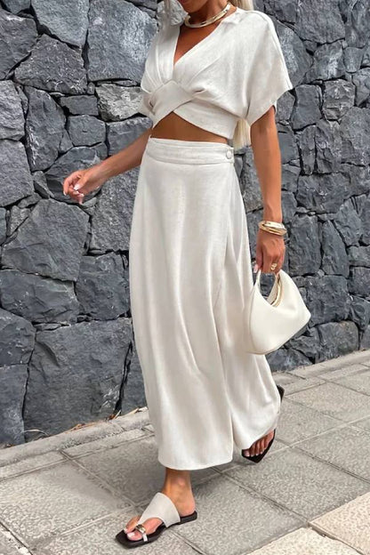 Conjunto informal de dos piezas con top y falda con escote en V liso