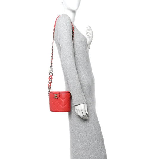 Lambskin Resin Elegant Chain Vanity Case Red