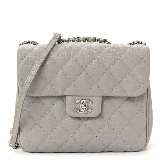 Caviar Quilted Medium Urban Companion Flap Grey