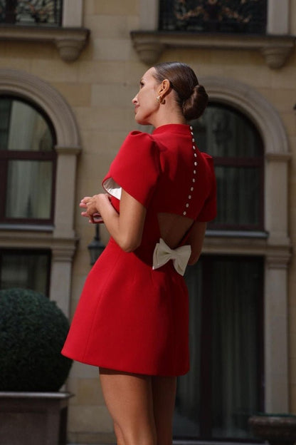 Vestido mini con lazo y aberturas Adela 