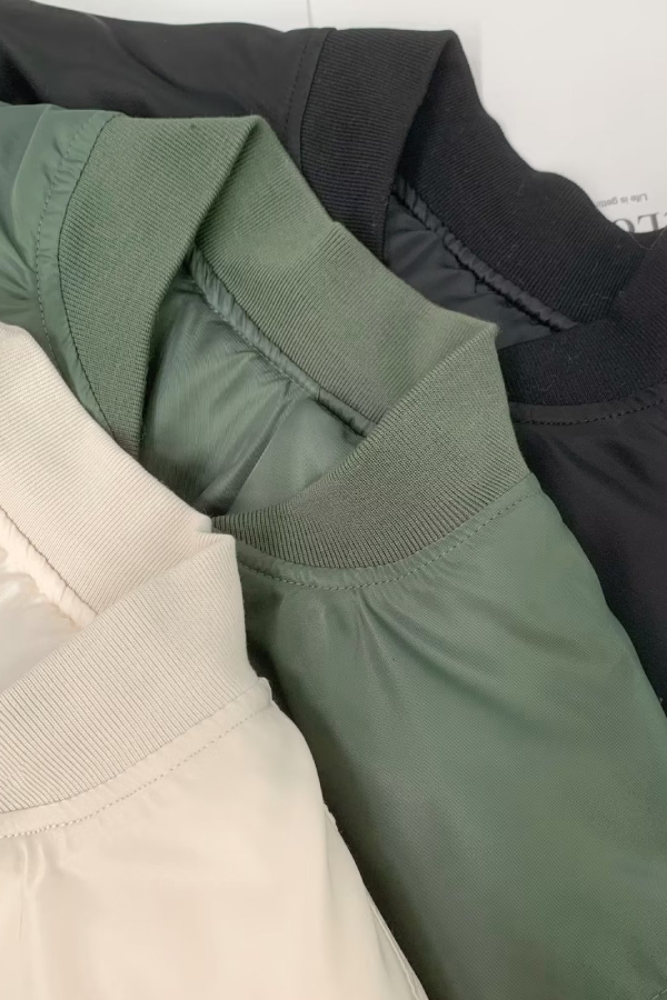 Chaqueta de béisbol de vuelo de un solo lado con cuello alto y engrosamiento 