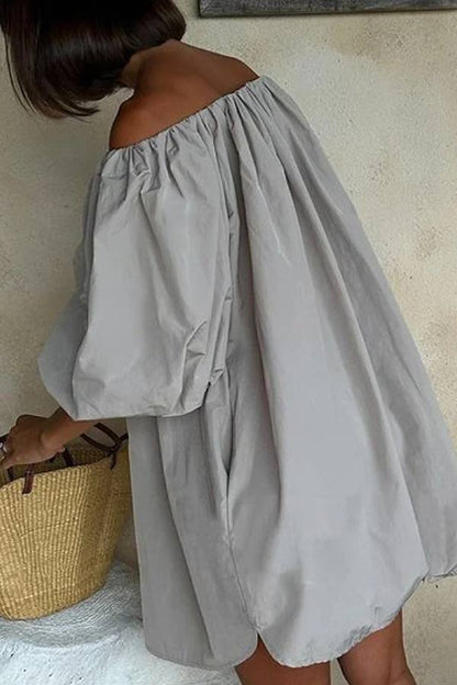 Vestido casual holgado con hombros descubiertos y lisos