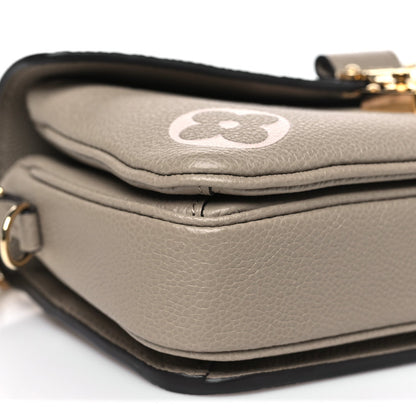 Empreinte Monogram Giant Pochette Metis East West Tourterelle Creme