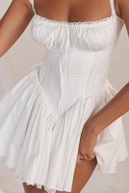 Vestido mini abullonado con corsé de encaje Agnes 