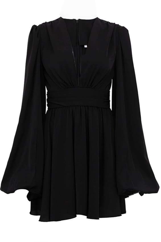 Vestido mini Amelia con escote en V profundo 