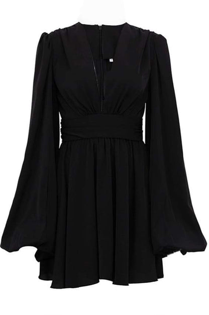 Vestido mini Amelia con escote en V profundo 