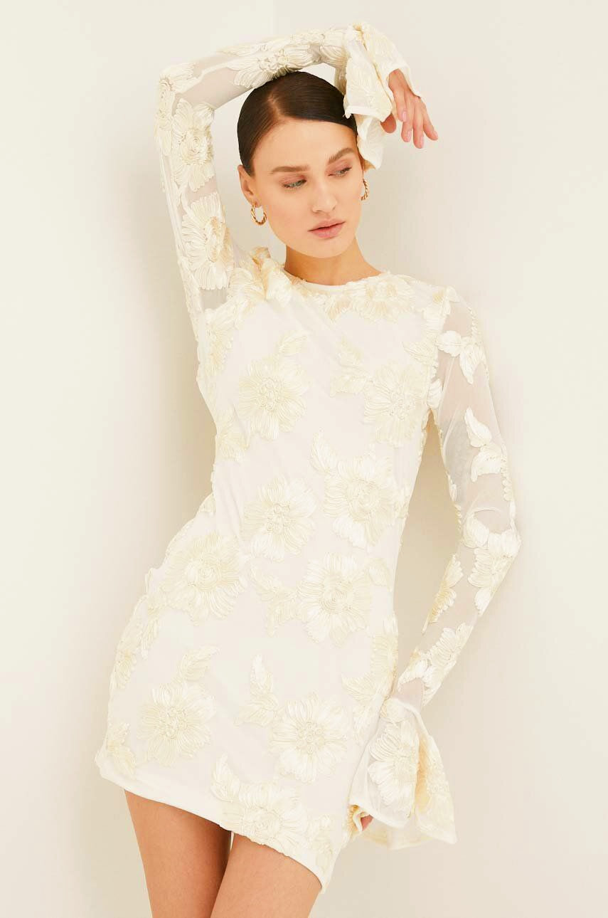 Vestido mini de malla con espalda descubierta y bordado Aurora 