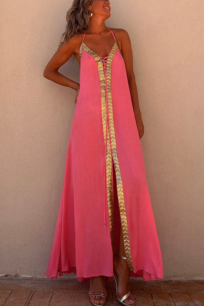 Vestido largo Del Mar con espalda elástica, cuello halter y ribete de lentejuelas y cordones