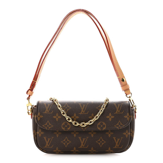 Monogram Ivy Wallet On Chain