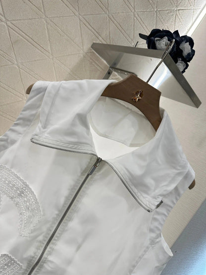 CHANEL SLEEVELESS TOP 272320