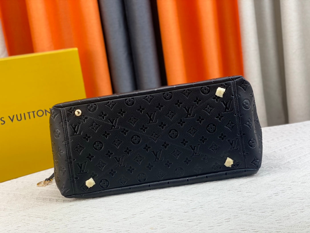 Louis Vuitton Artsy