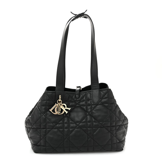 Calfskin Macrocannage Medium Toujours Black