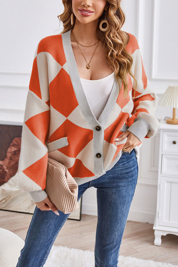 Chaqueta holgada informal de punto con cuello en V y diseño de patchwork geométrico en contraste