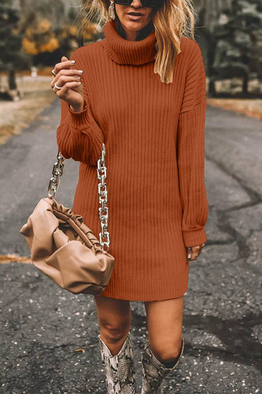 Vestido tipo suéter de punto acanalado con mangas largas y cuello alto