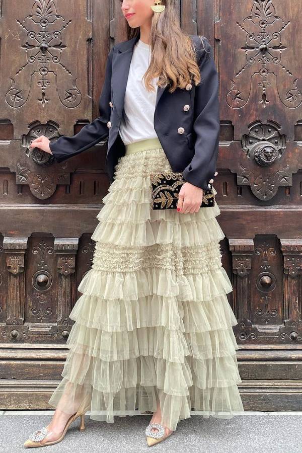 Falda larga de tul con cintura elástica y capas City Empress