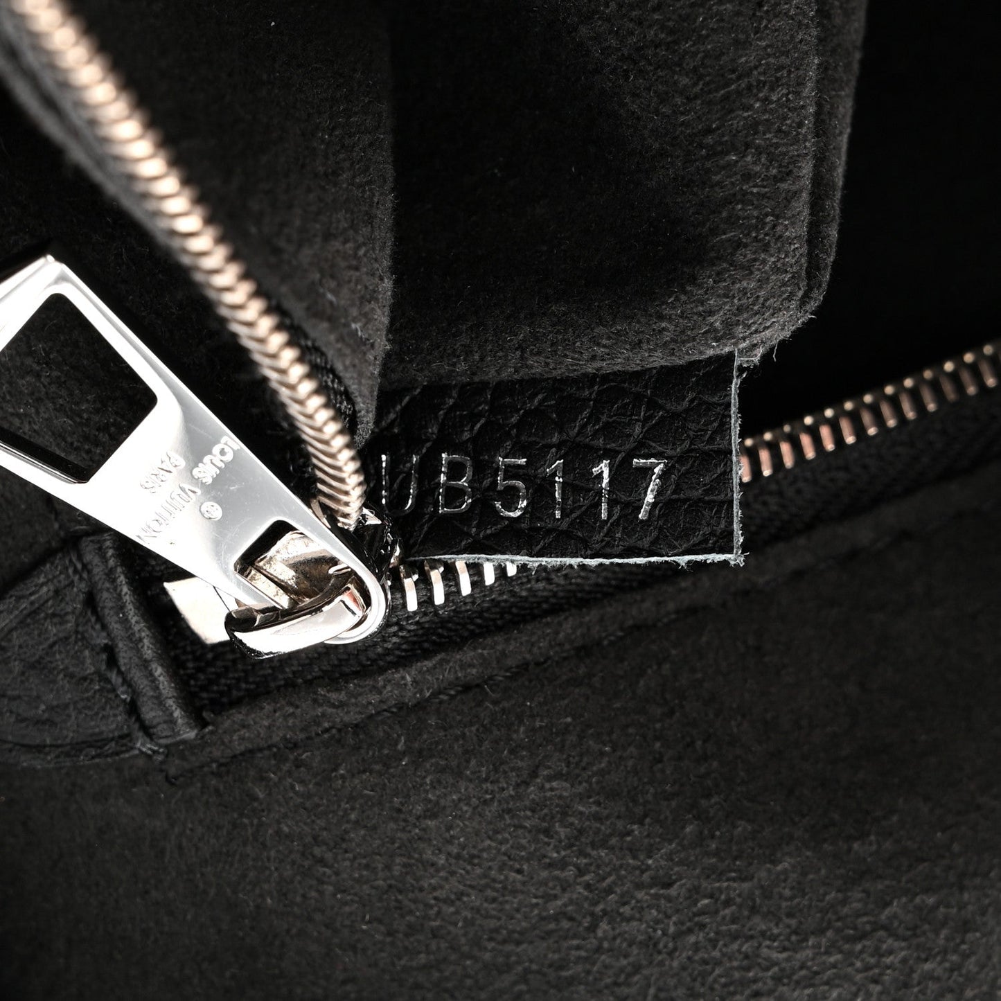 Taurillon Armand Briefcase Black