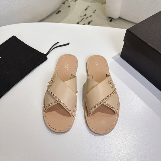 CC Cruise 2025/26 Mules Light Beige Calfskin 570317