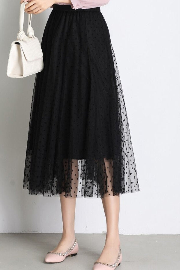 Vestido princesa con falda de gasa de cintura alta y lunares