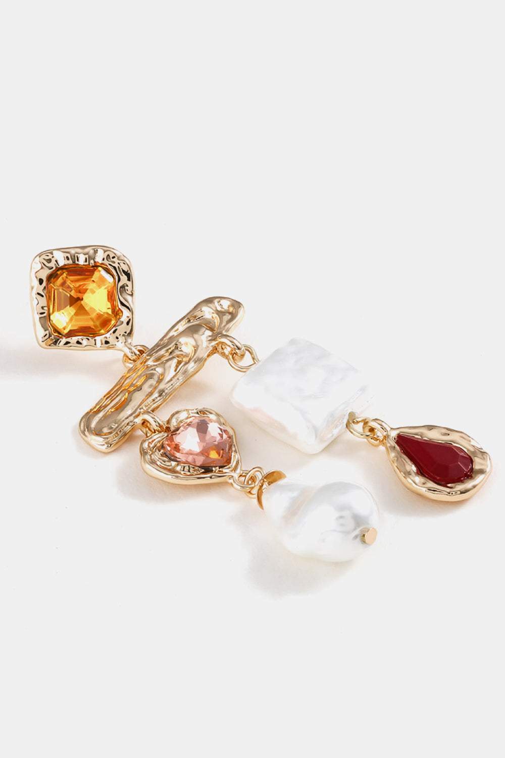 Pendientes de perlas con gemas de colores barrocos 