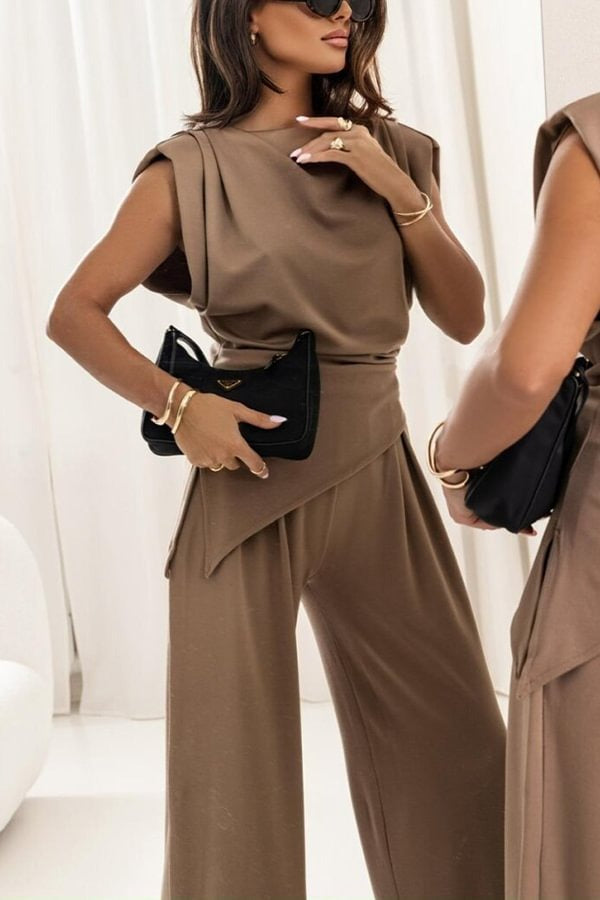 Conjunto de top fruncido con abertura en los hombros y pantalones anchos con bolsillos y cintura elástica de Jordy 